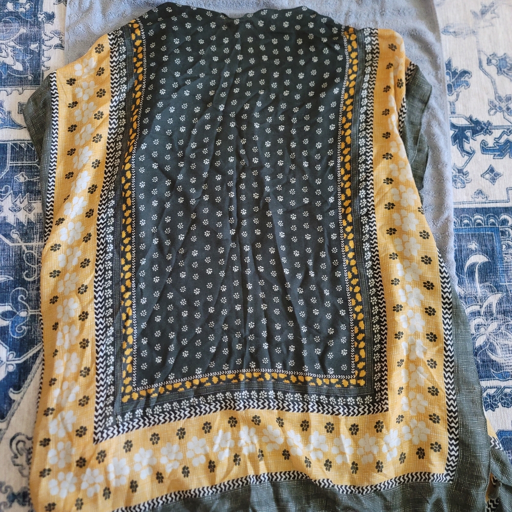 Woven Heart Green Floral Scarf